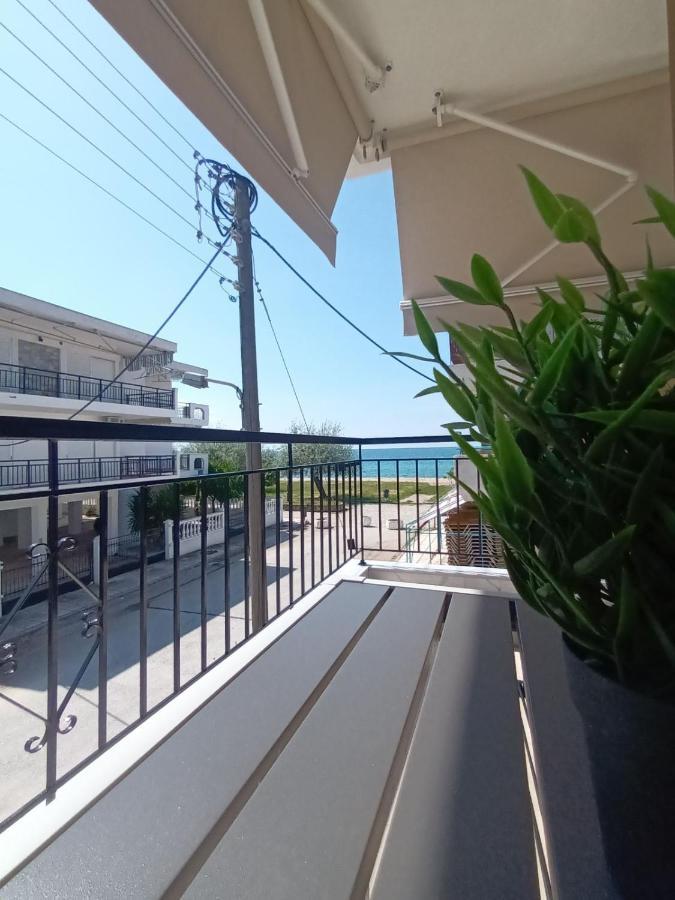 Antonis Apartment Paralia Dionysiou Buitenkant foto